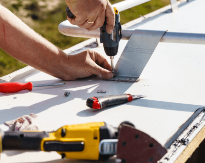 <p style="font-family: 'Poppins', sans-serif; font-weight: 700; font-size:24px;">RV REPAIR SERVICE</p>